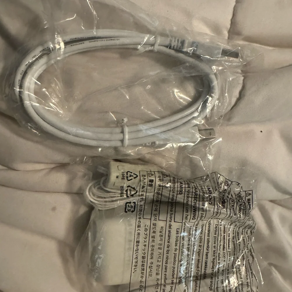 Silhouette USB-Enabled Device in White (3rd generation) - Picture 7 of 7